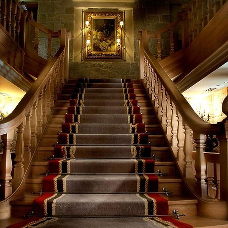 Pazo Los Escudos Hotel Spa & Resort Βίγκο Εξωτερικό φωτογραφία The staircase