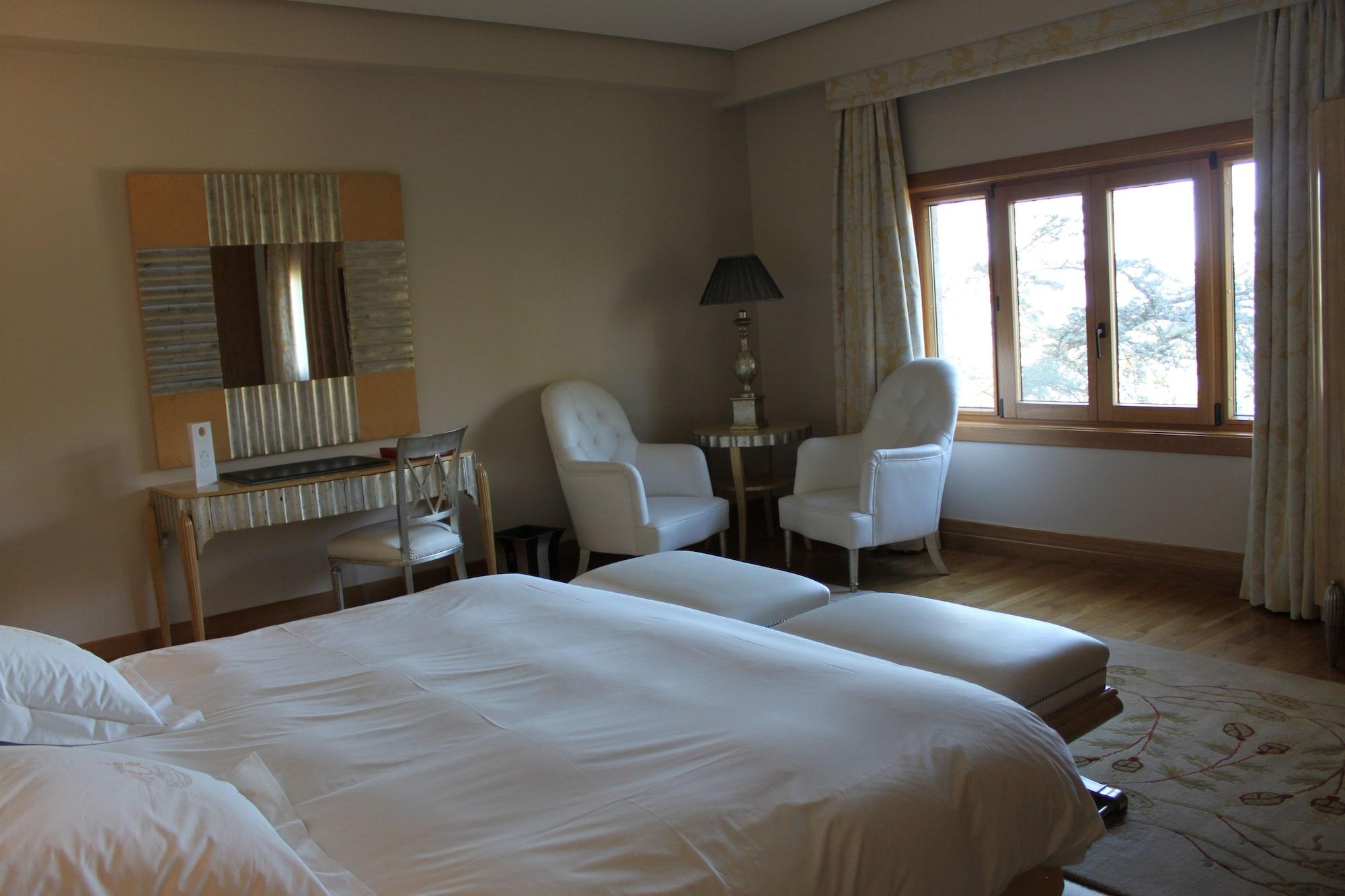 Pazo Los Escudos Hotel Spa & Resort Βίγκο Εξωτερικό φωτογραφία A room at the hotel