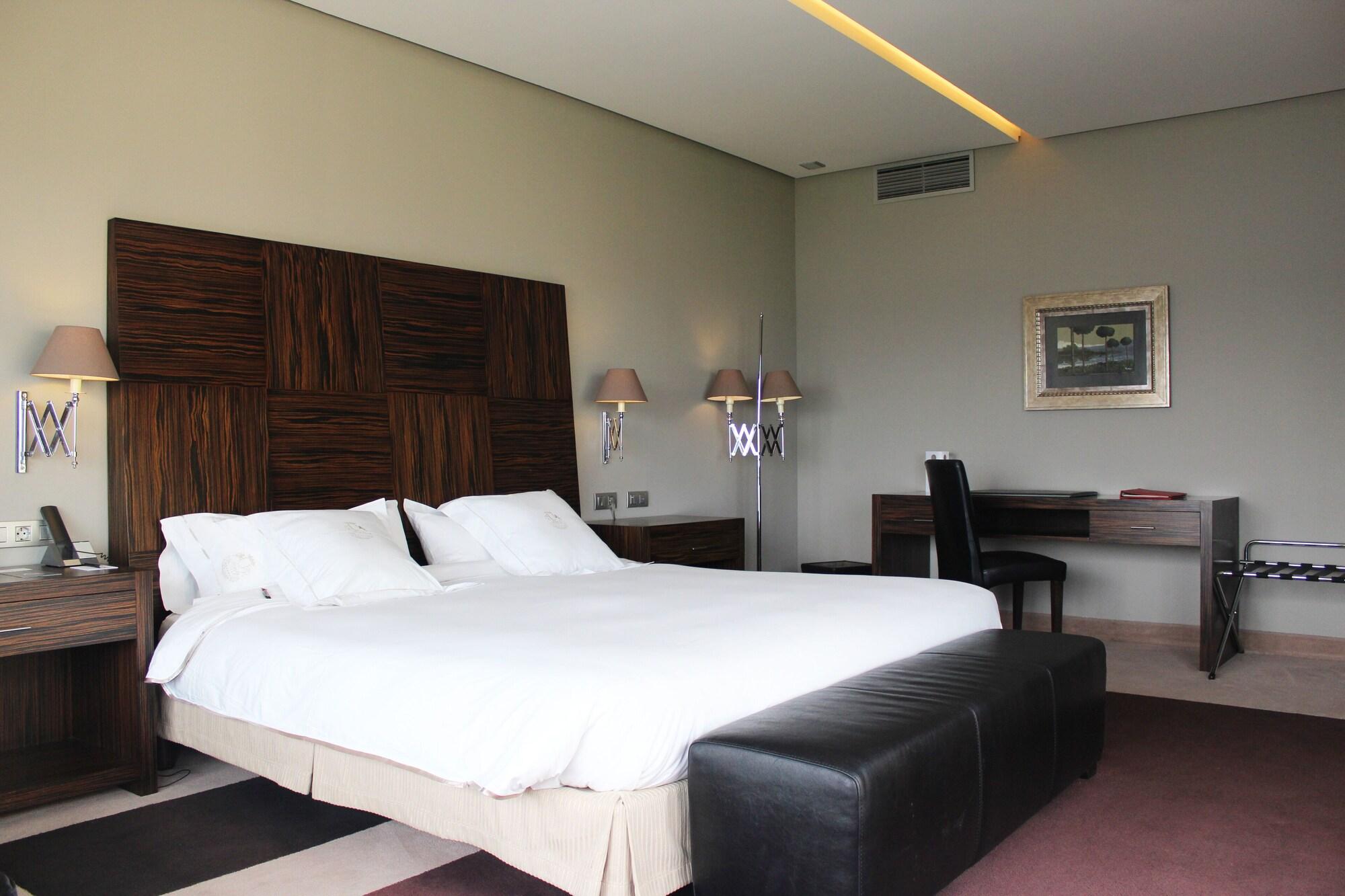 Pazo Los Escudos Hotel Spa & Resort Βίγκο Εξωτερικό φωτογραφία A room at the hotel