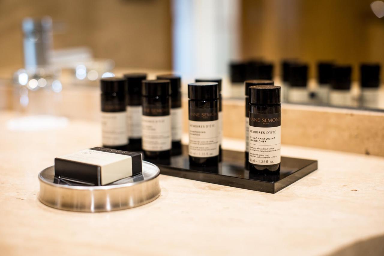 Pazo Los Escudos Hotel Spa & Resort Βίγκο Εξωτερικό φωτογραφία A selection of toiletries