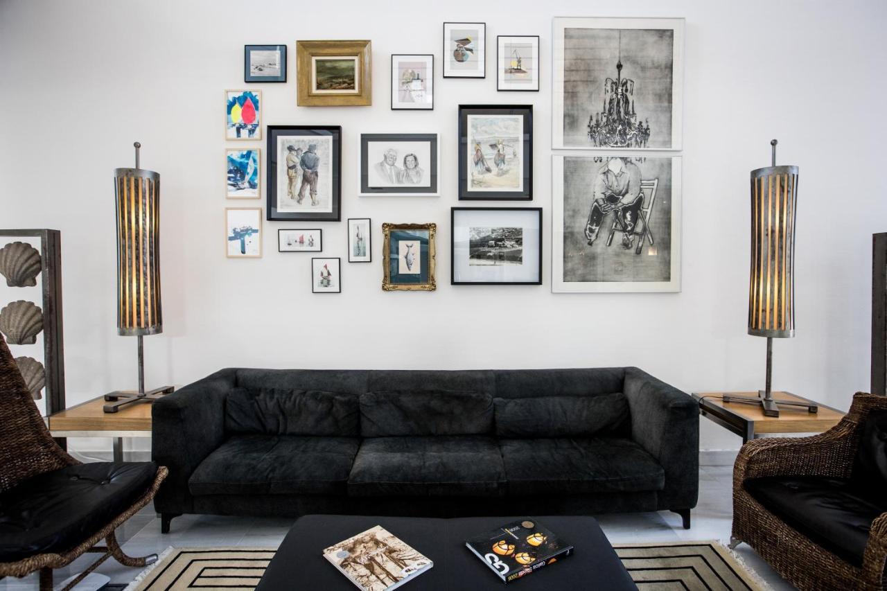 Pazo Los Escudos Hotel Spa & Resort Βίγκο Εξωτερικό φωτογραφία A gallery wall