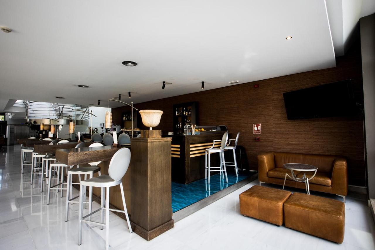 Pazo Los Escudos Hotel Spa & Resort Βίγκο Εξωτερικό φωτογραφία The lounge at the airport.